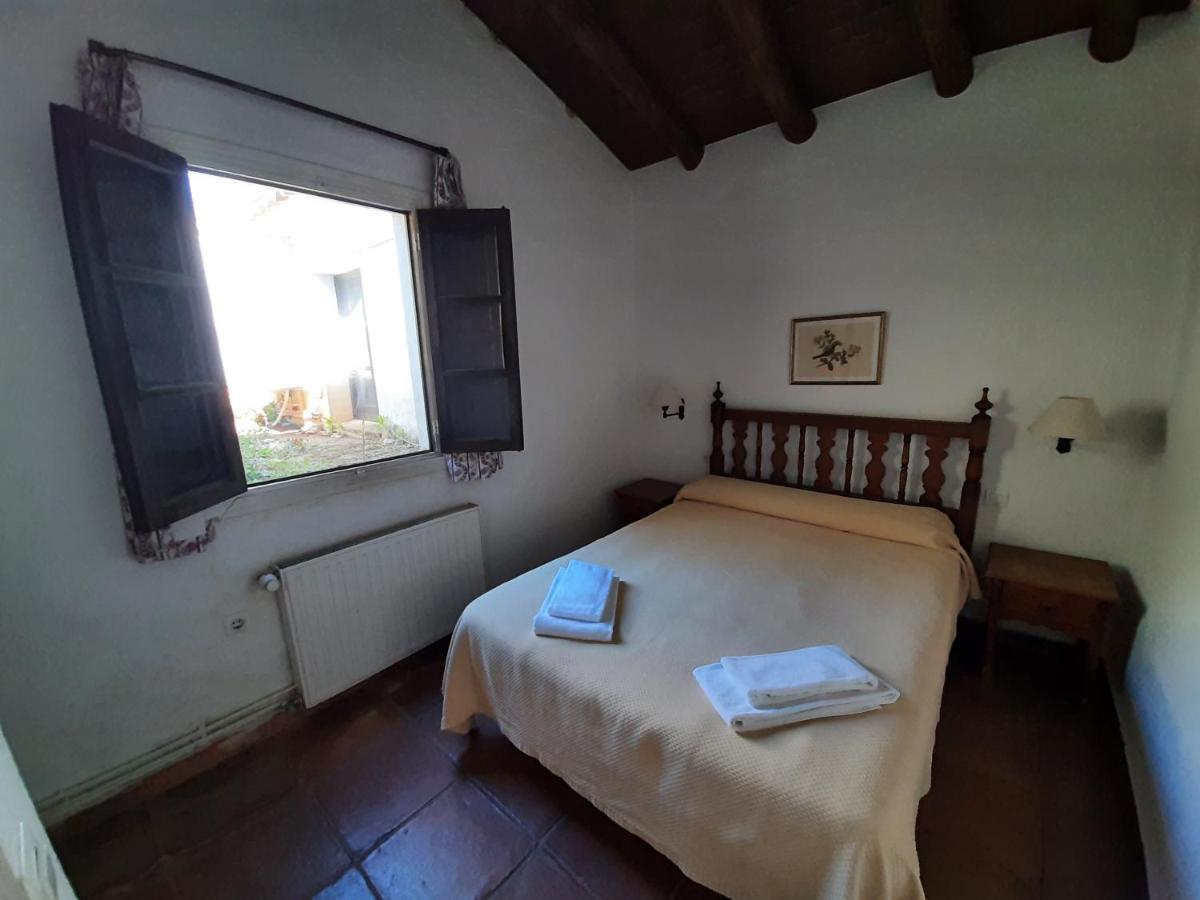 Finca Valbono Apartamentos Rurales Y Hotel Aracena Eksteriør bilde