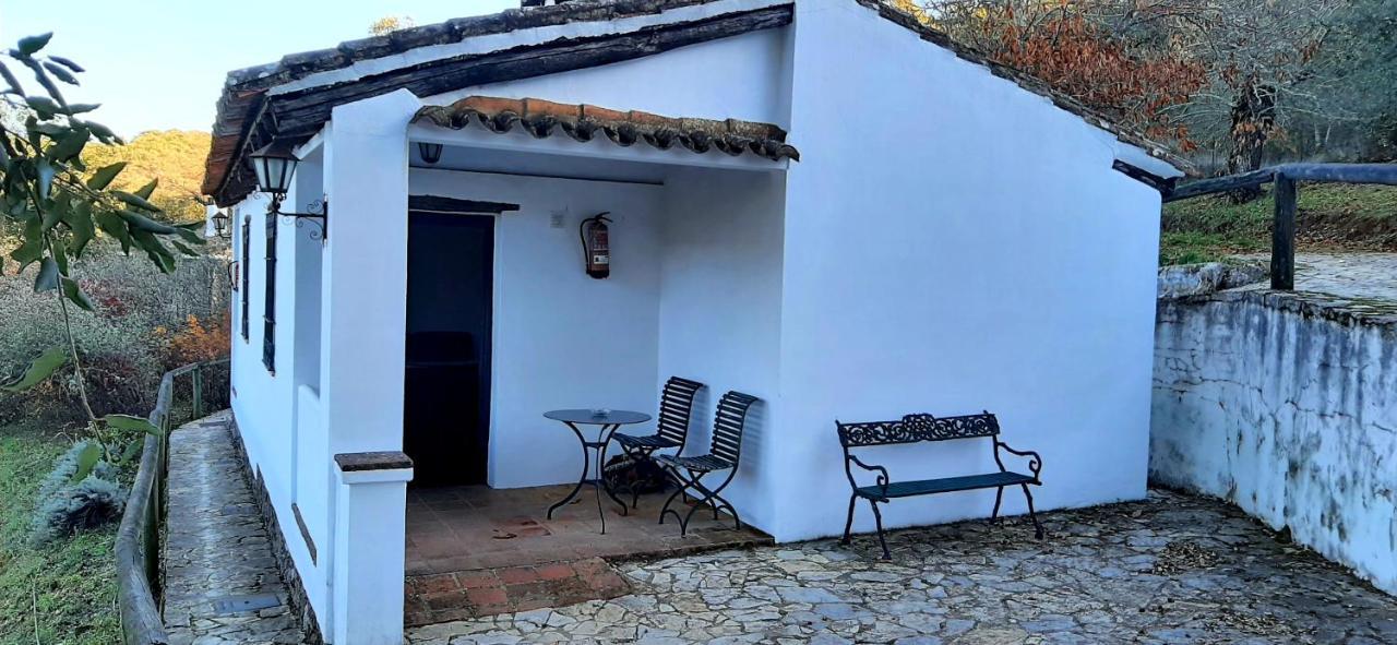 Finca Valbono Apartamentos Rurales Y Hotel Aracena Eksteriør bilde