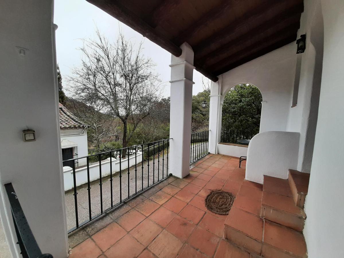 Finca Valbono Apartamentos Rurales Y Hotel Aracena Eksteriør bilde
