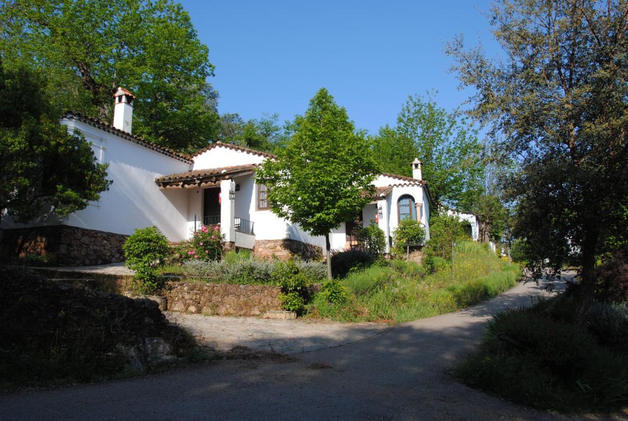 Finca Valbono Apartamentos Rurales Y Hotel Aracena Eksteriør bilde