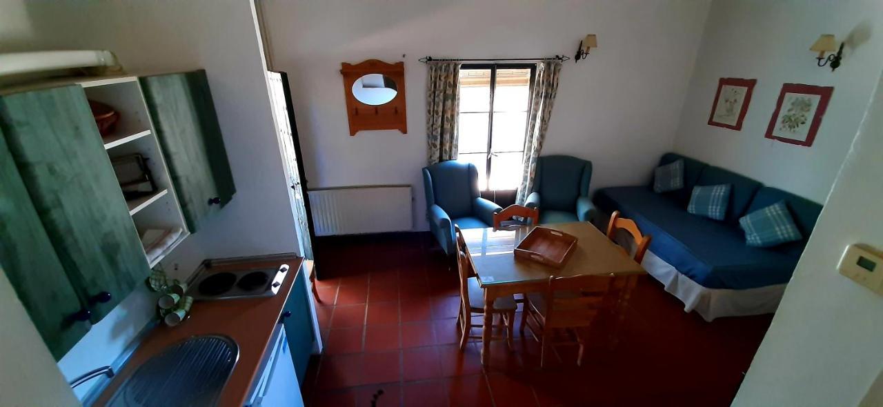 Finca Valbono Apartamentos Rurales Y Hotel Aracena Eksteriør bilde