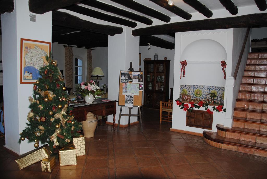 Finca Valbono Apartamentos Rurales Y Hotel Aracena Eksteriør bilde